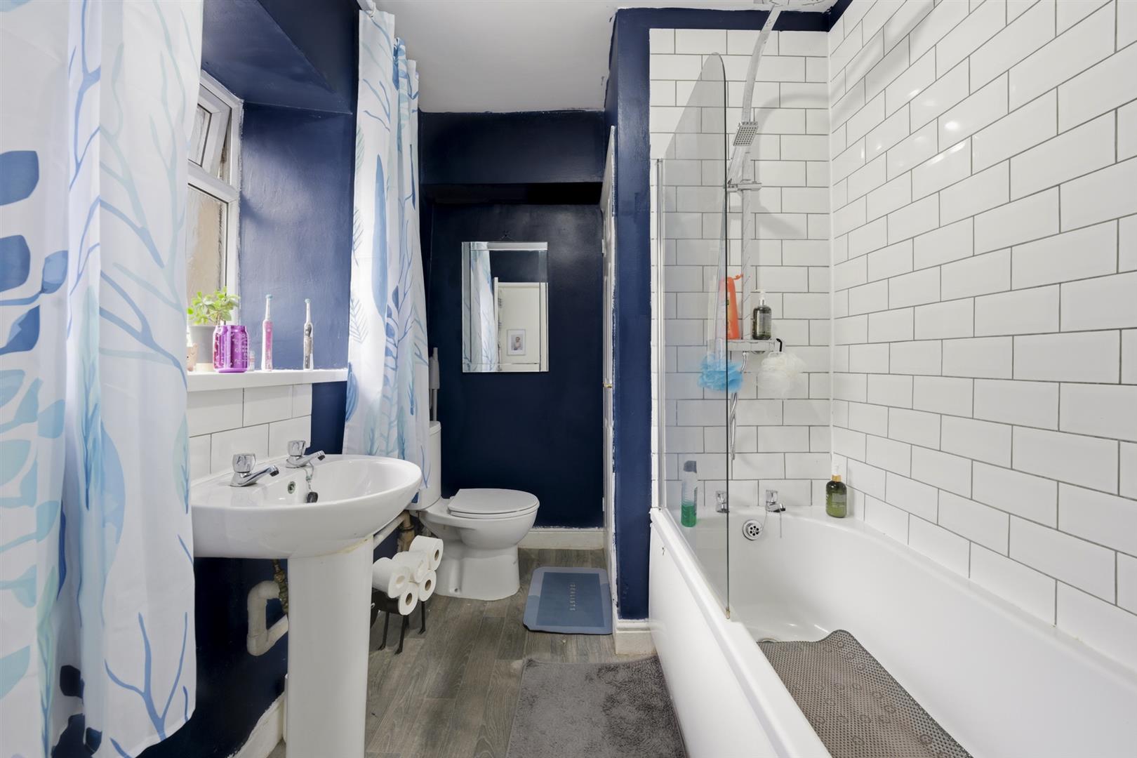 house for sale court street