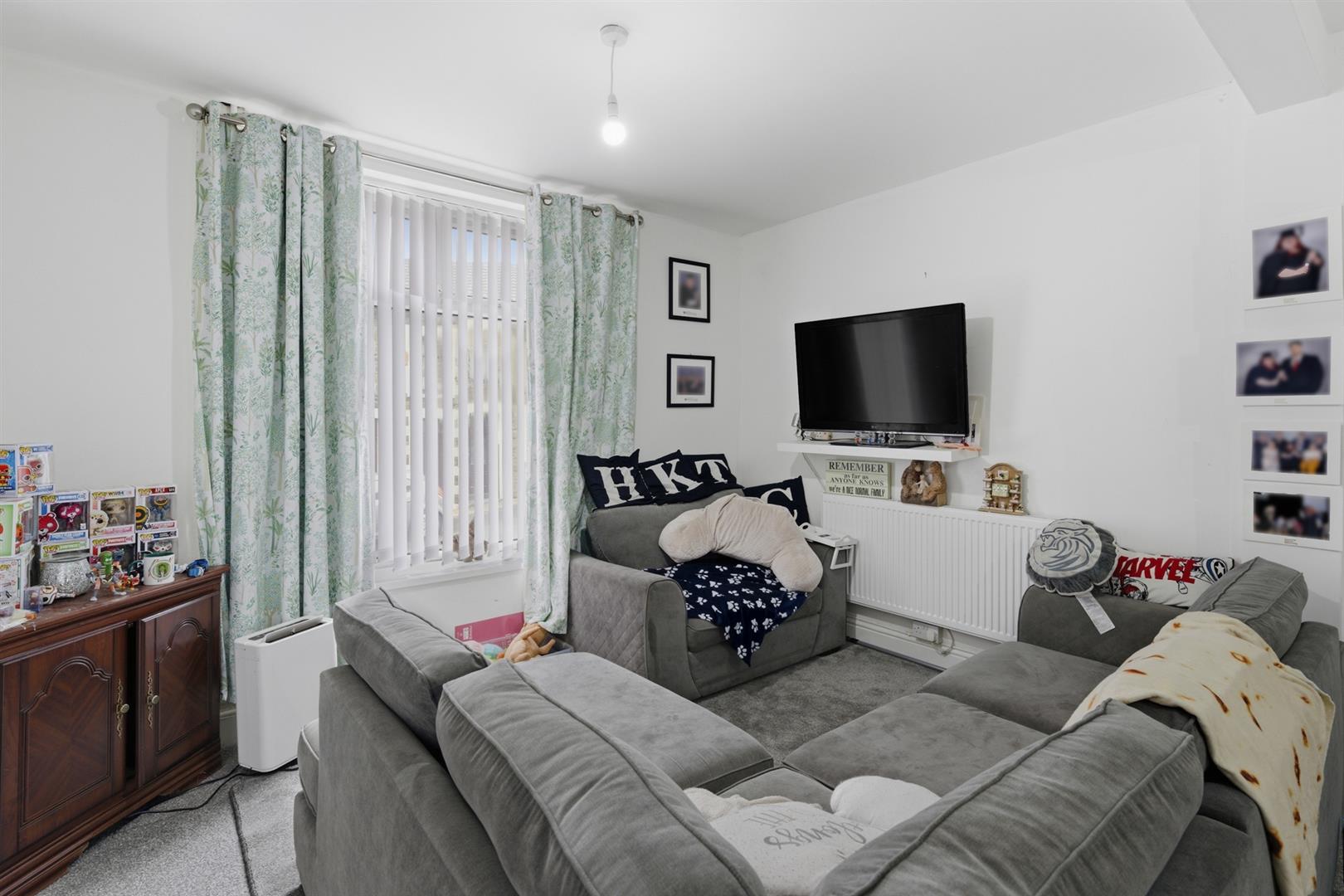 house for sale court street