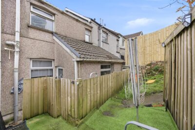 house for sale court street