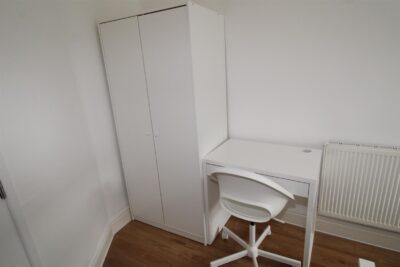 student property for rent queen street