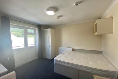 studio for rent broadway