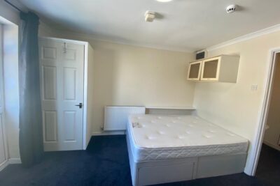 studio for rent broadway