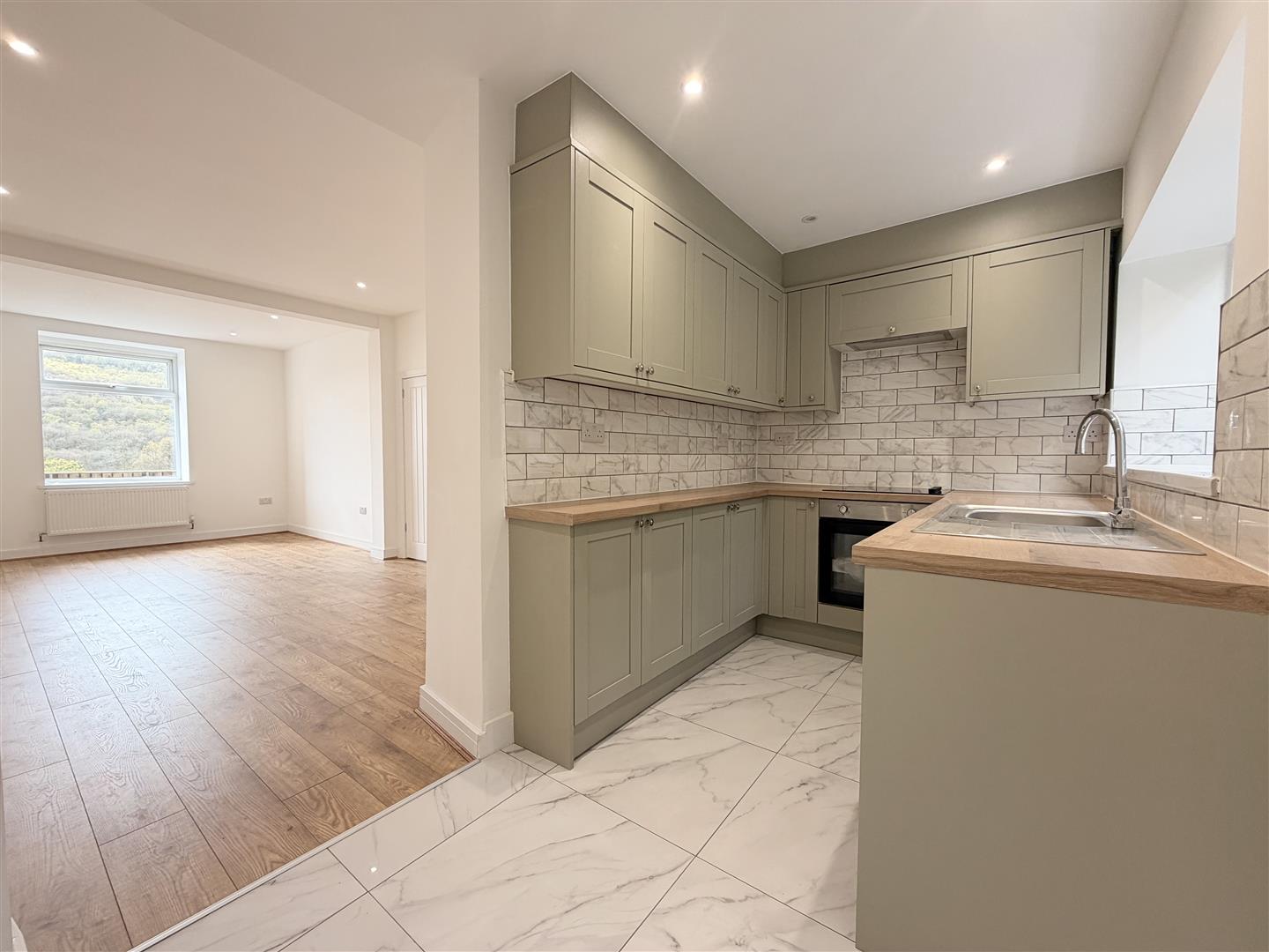 house - terraced for rent penrhys road