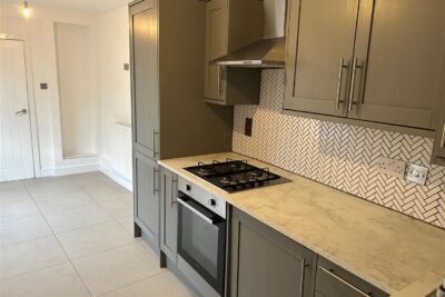 flat for rent llantrisant street