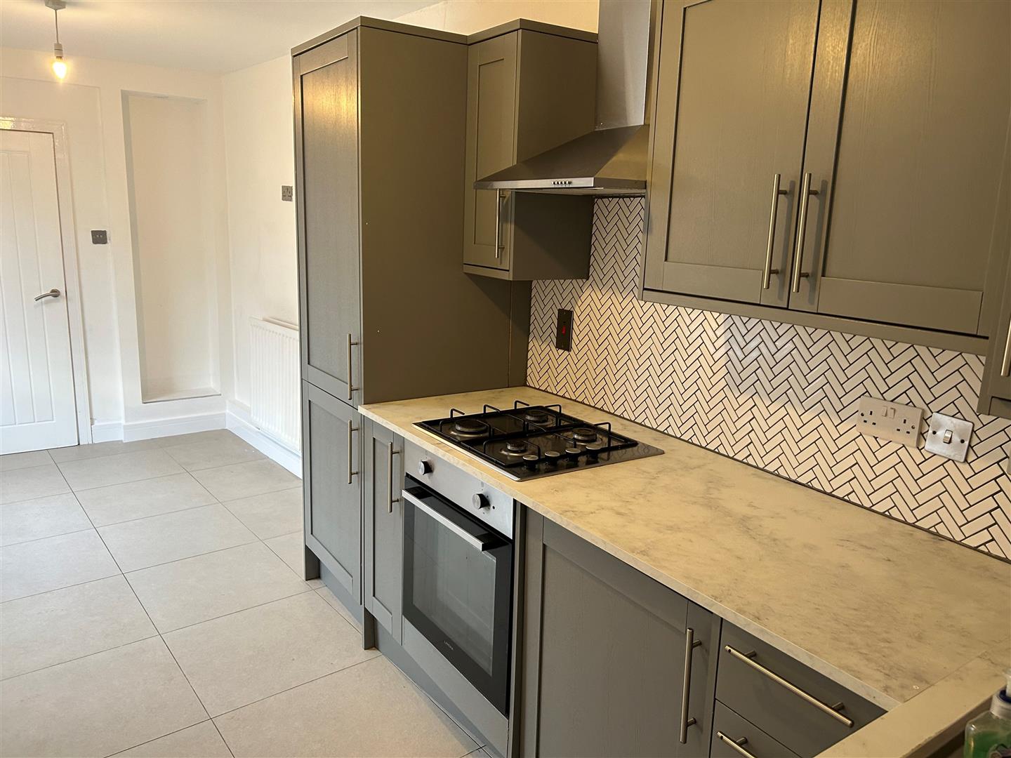 flat for rent llantrisant street
