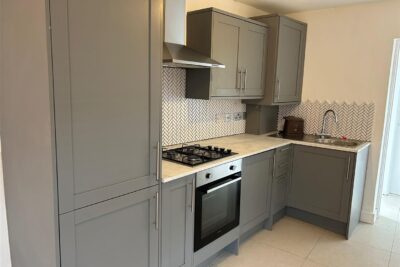flat for rent llantrisant street