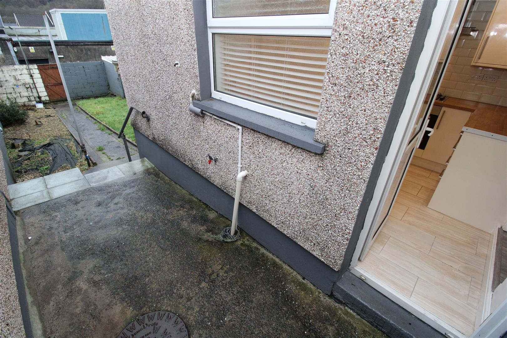 house - terraced for rent dumfries street