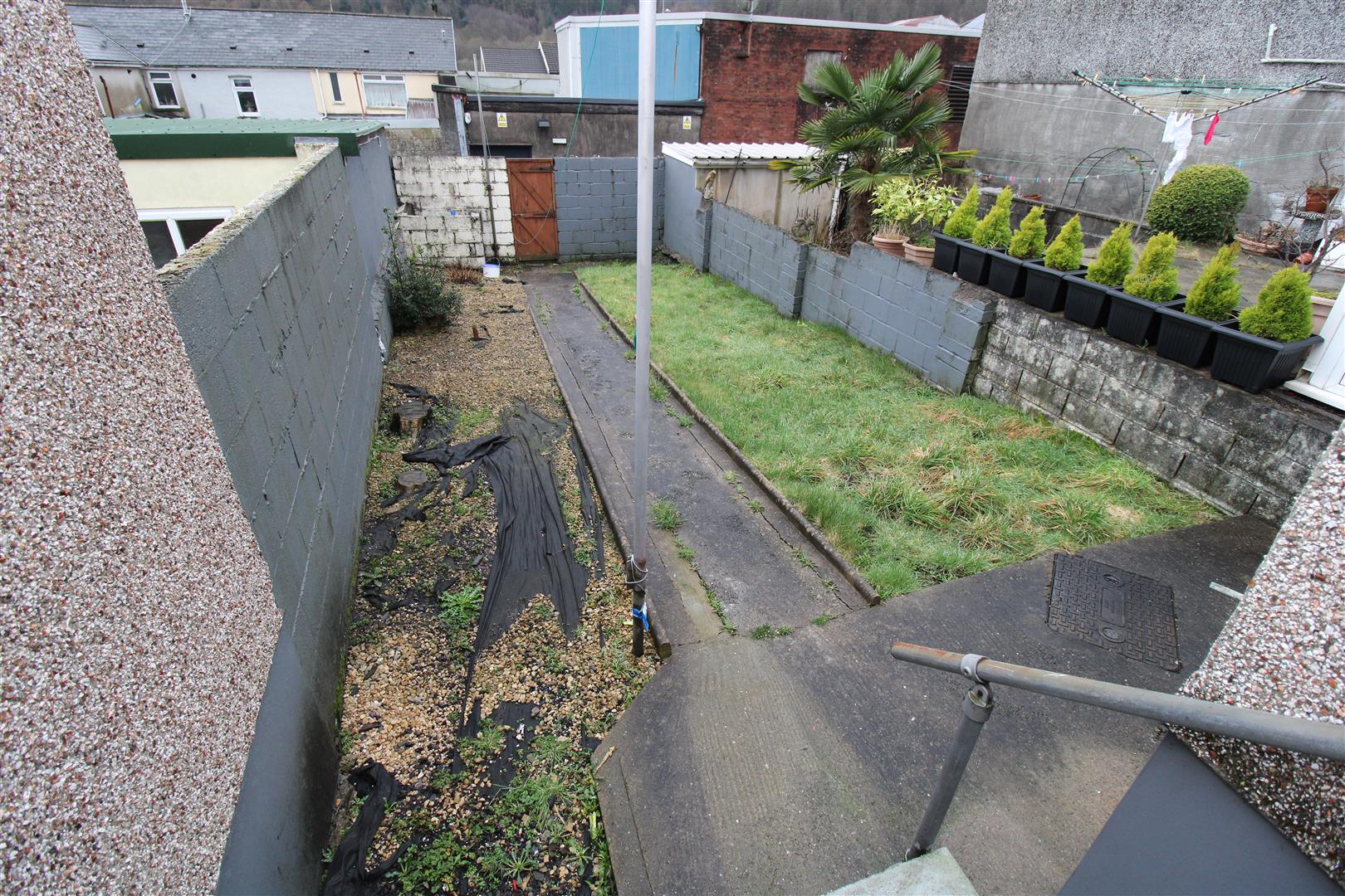 house - terraced for rent dumfries street