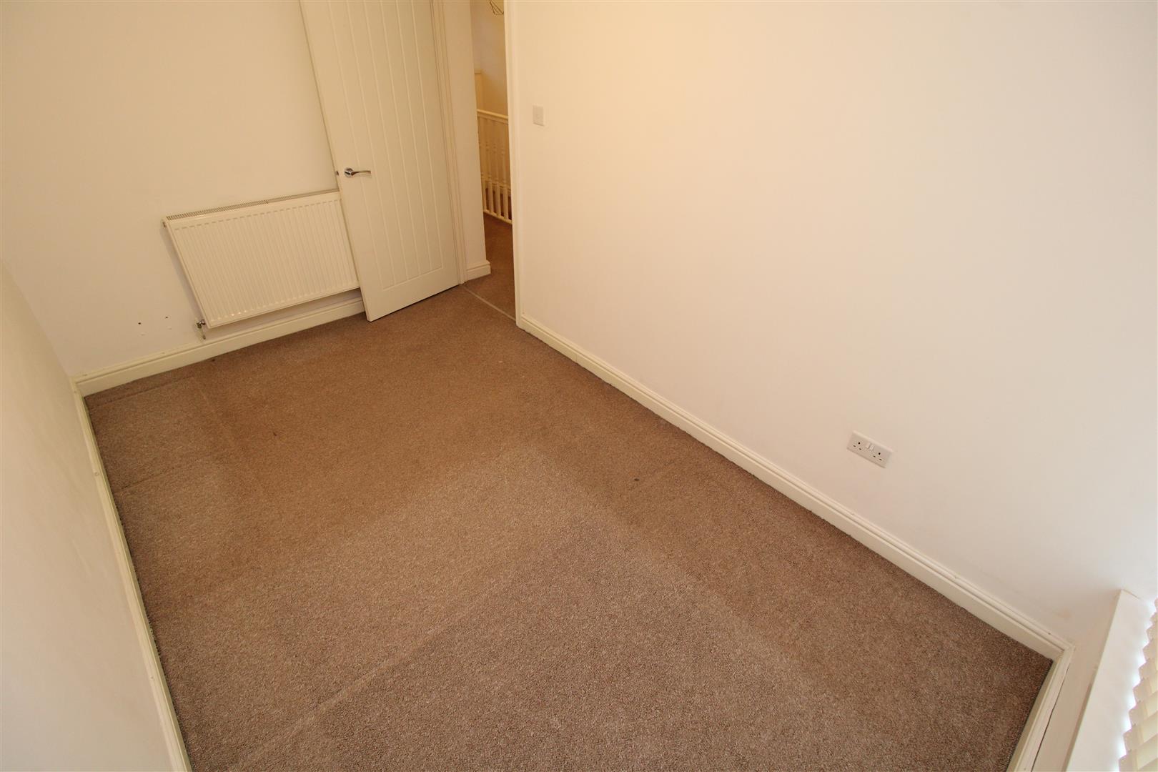 house - terraced for rent dumfries street