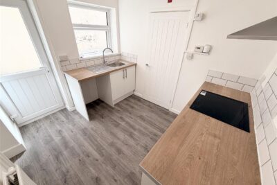 house - terraced for rent duffryn street