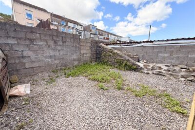 house - terraced for rent duffryn street