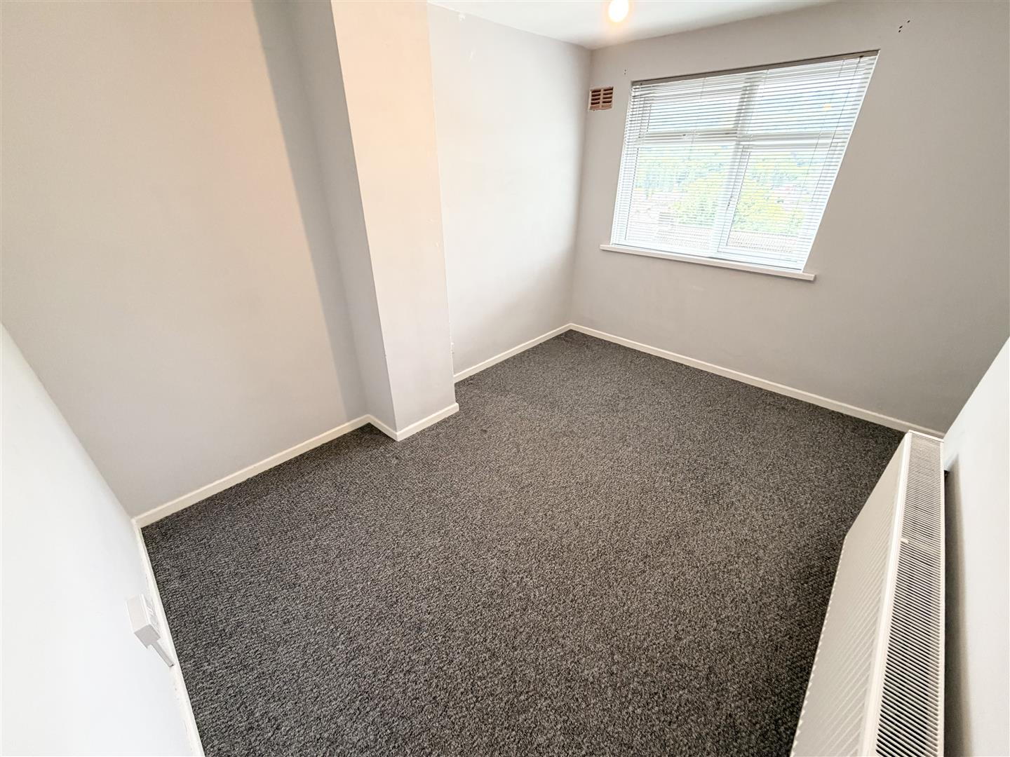 house - terraced for rent channel view