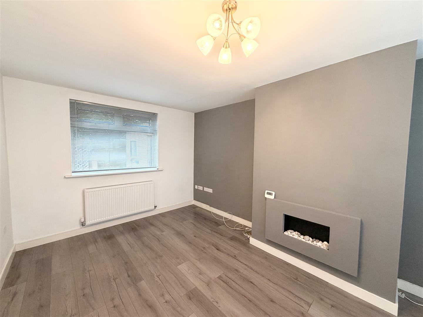 house - terraced for rent channel view