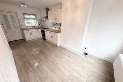 house - terraced for rent channel view