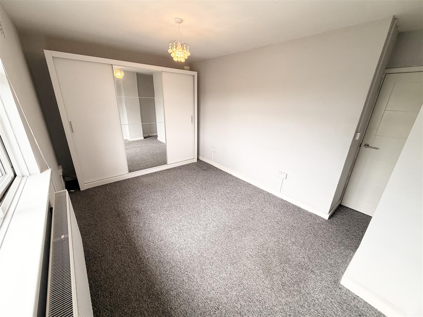 house - terraced for rent channel view