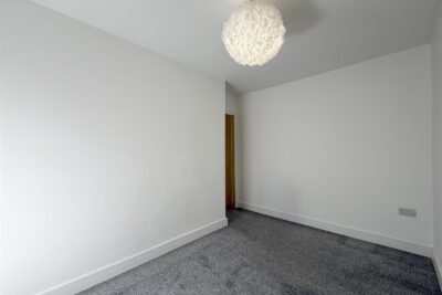 house - terraced for sale clydach road