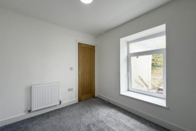 house - terraced for sale clydach road