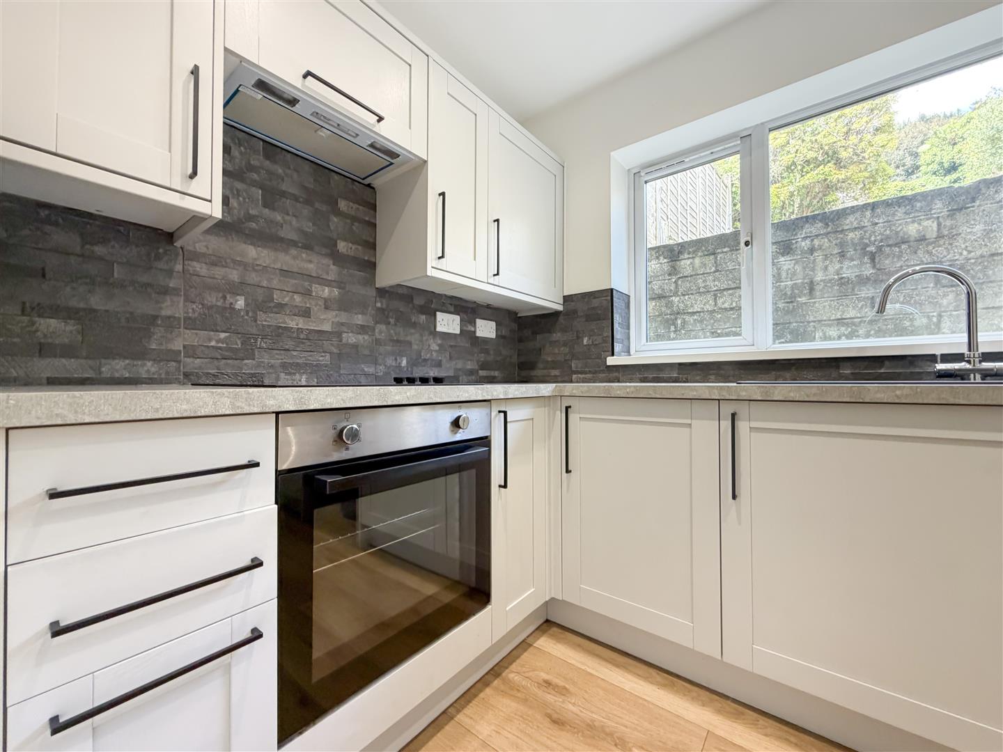 house - terraced for sale clydach road