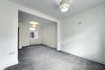 house - terraced for sale clydach road