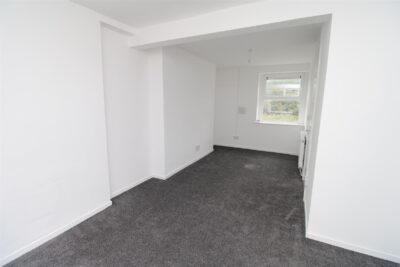 house for sale ty'r felin street