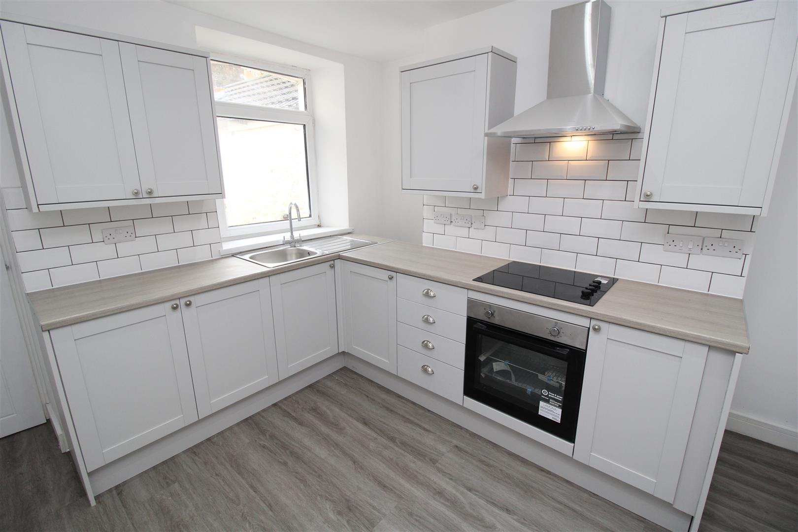 house - terraced for rent princess street