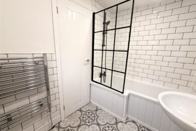 house - terraced for rent princess street