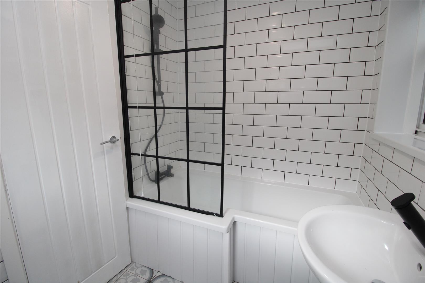 house - terraced for rent princess street