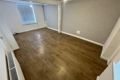 house - terraced for rent church road