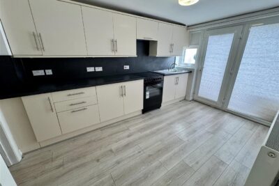 house - terraced for rent church road
