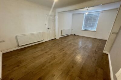 house - terraced for rent church road