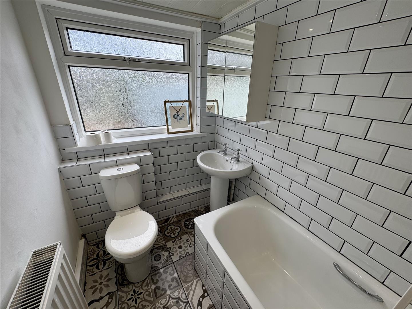 house - terraced for rent church road