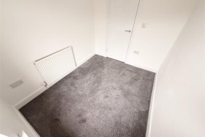 house - terraced for rent brown street