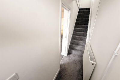 house - terraced for rent brown street