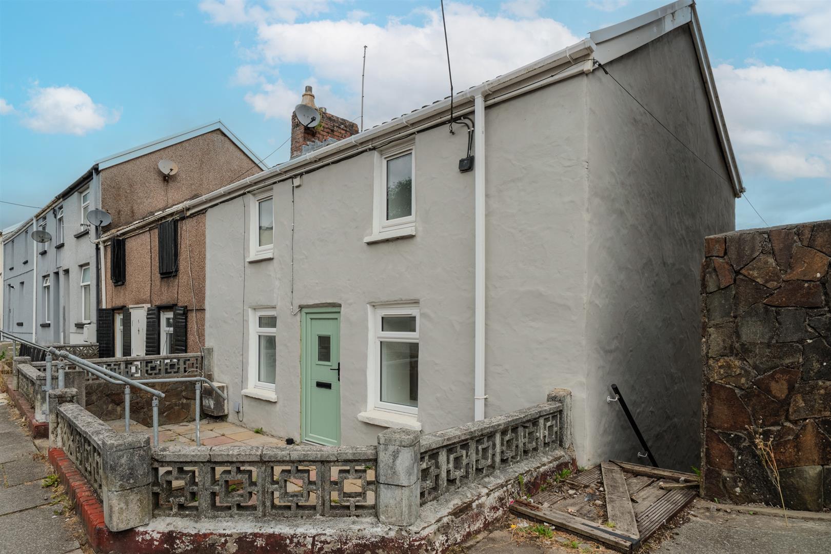 house - semi-detached for sale bethania street