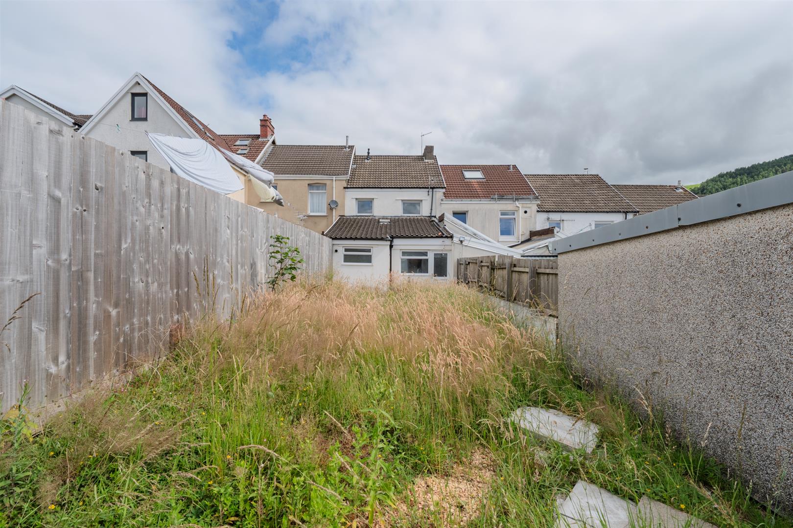 house - terraced for sale ynysygored road