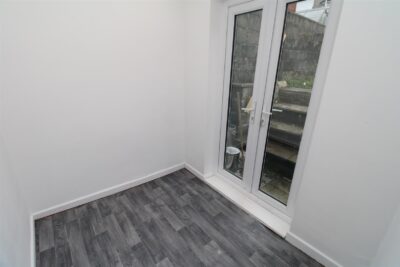 house for rent tynybedw street