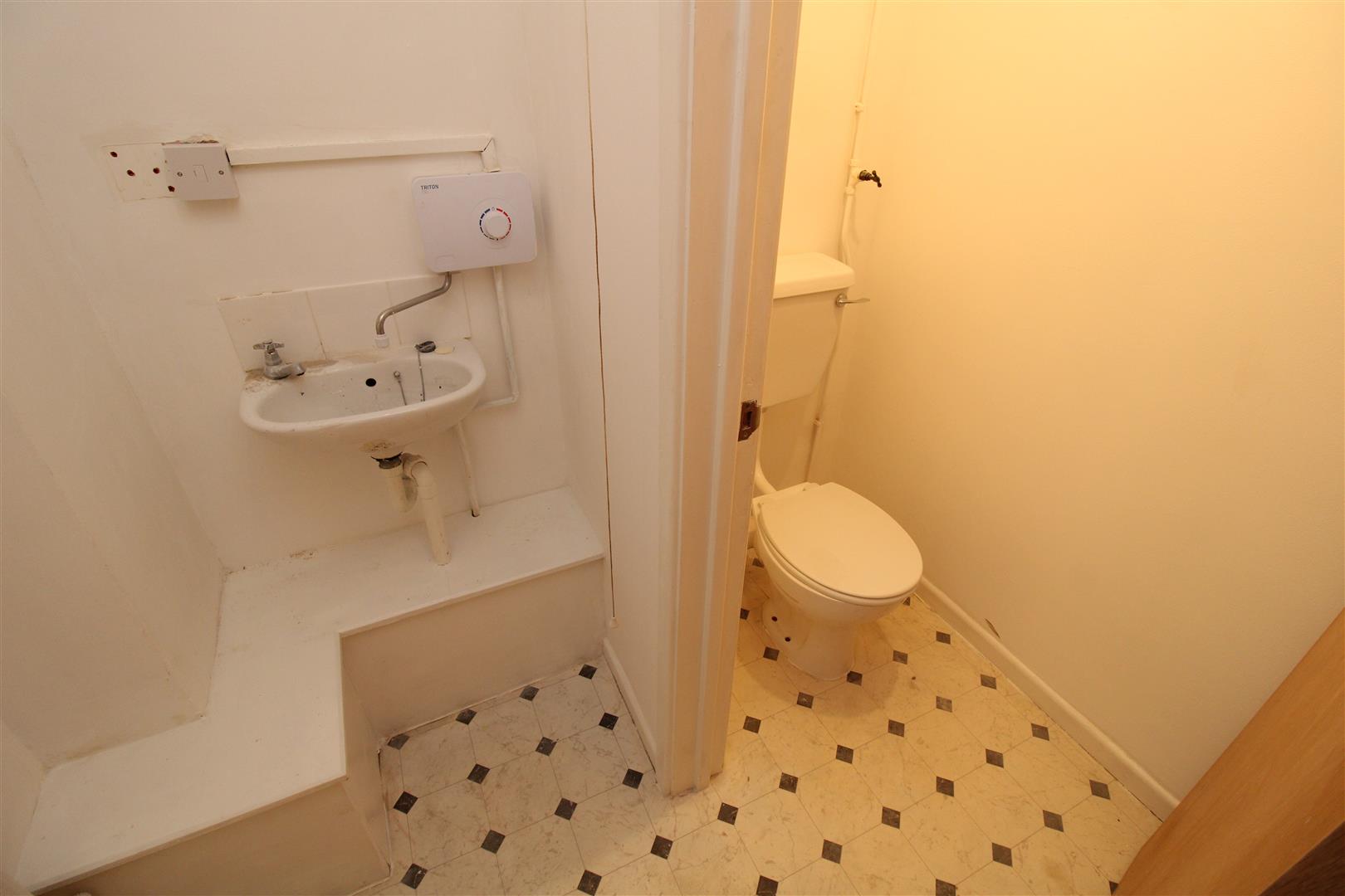house - terraced for rent caerau road