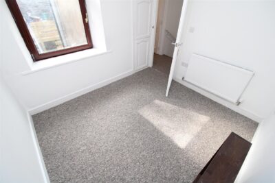 house - terraced for rent mountain ash road