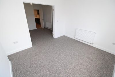 house - terraced for rent mountain ash road