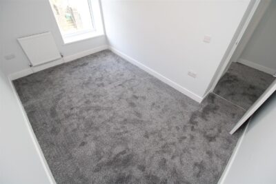house - terraced for rent high street
