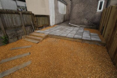 house - terraced for rent high street