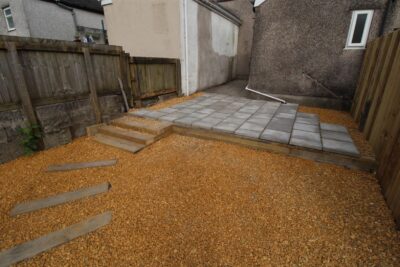 house - terraced for rent high street