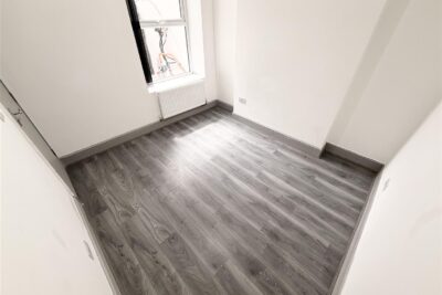 flat for rent hilda street
