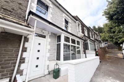 flat for rent hilda street