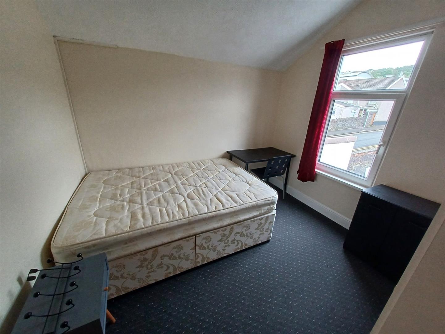 house for rent queen street