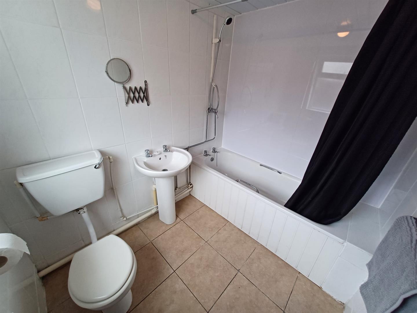 house for rent queen street