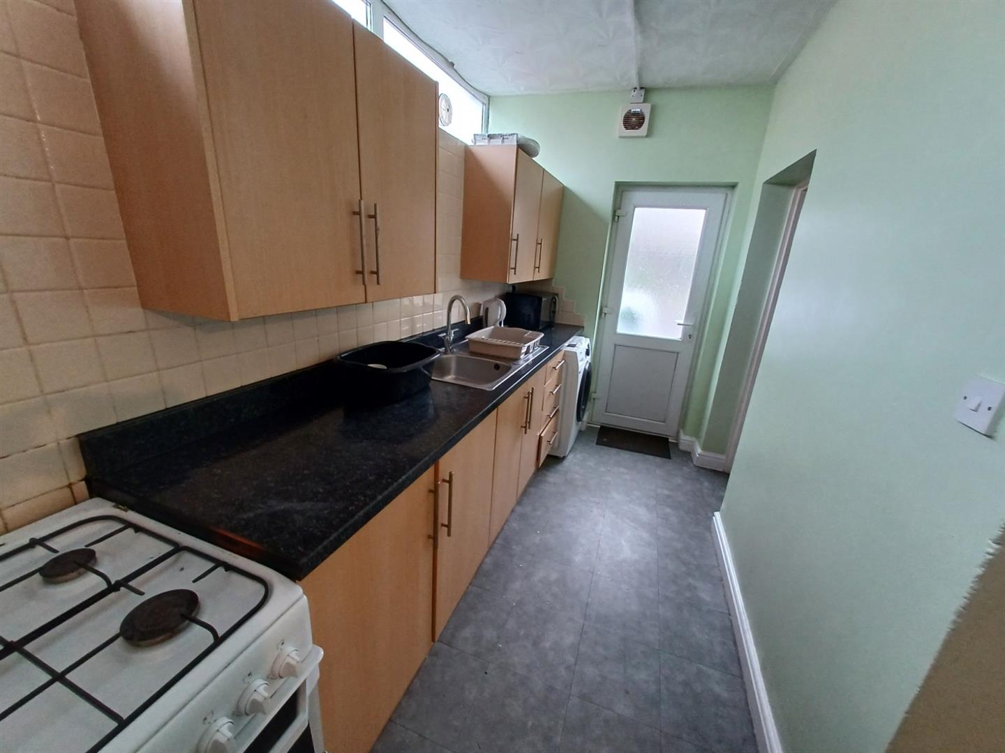 house for rent queen street