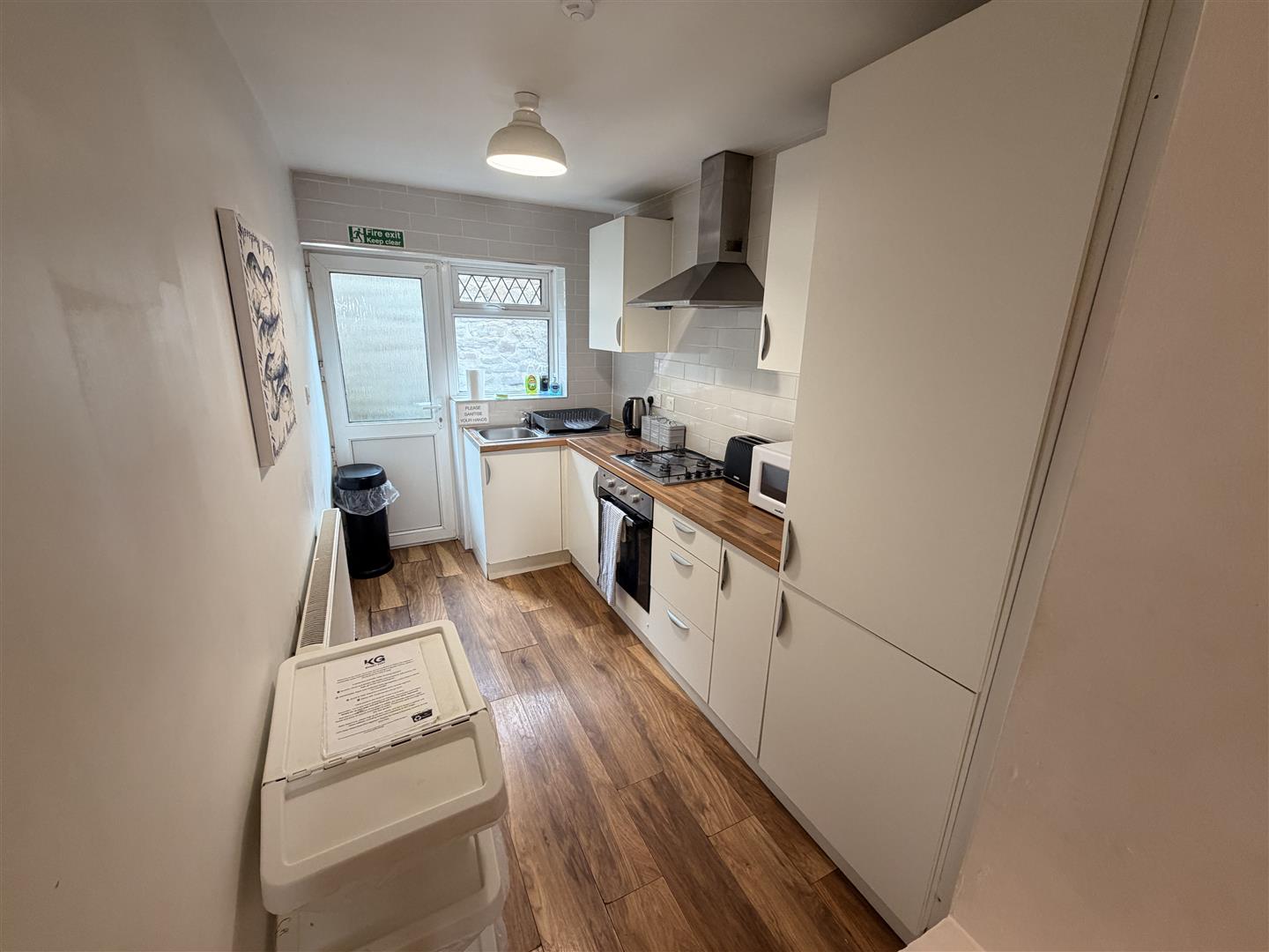 house - end terrace for rent neath road