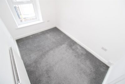flat for rent gladstone street