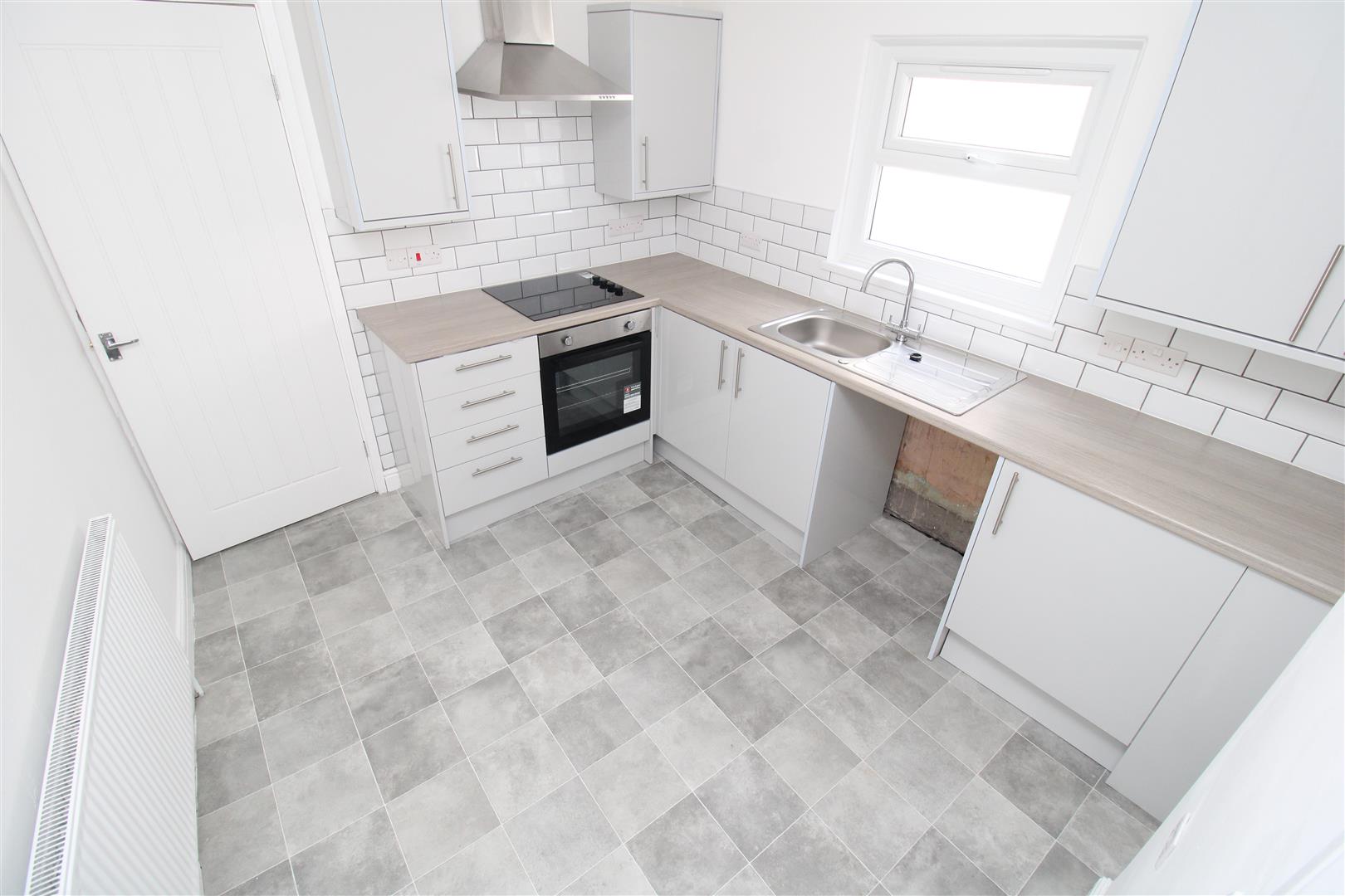 flat for rent gladstone street